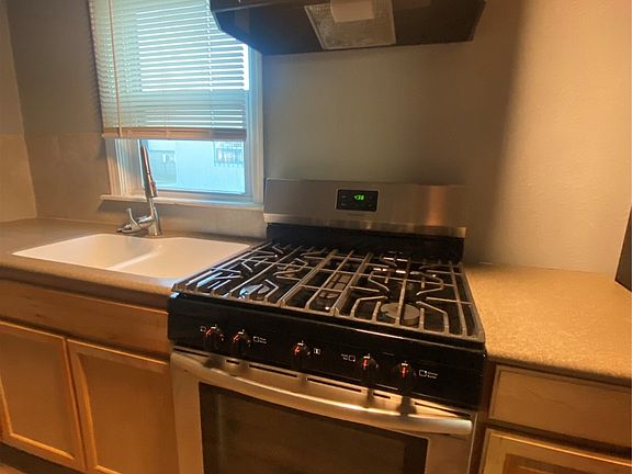 3rd image of 808 N Cherokee Ave APT B