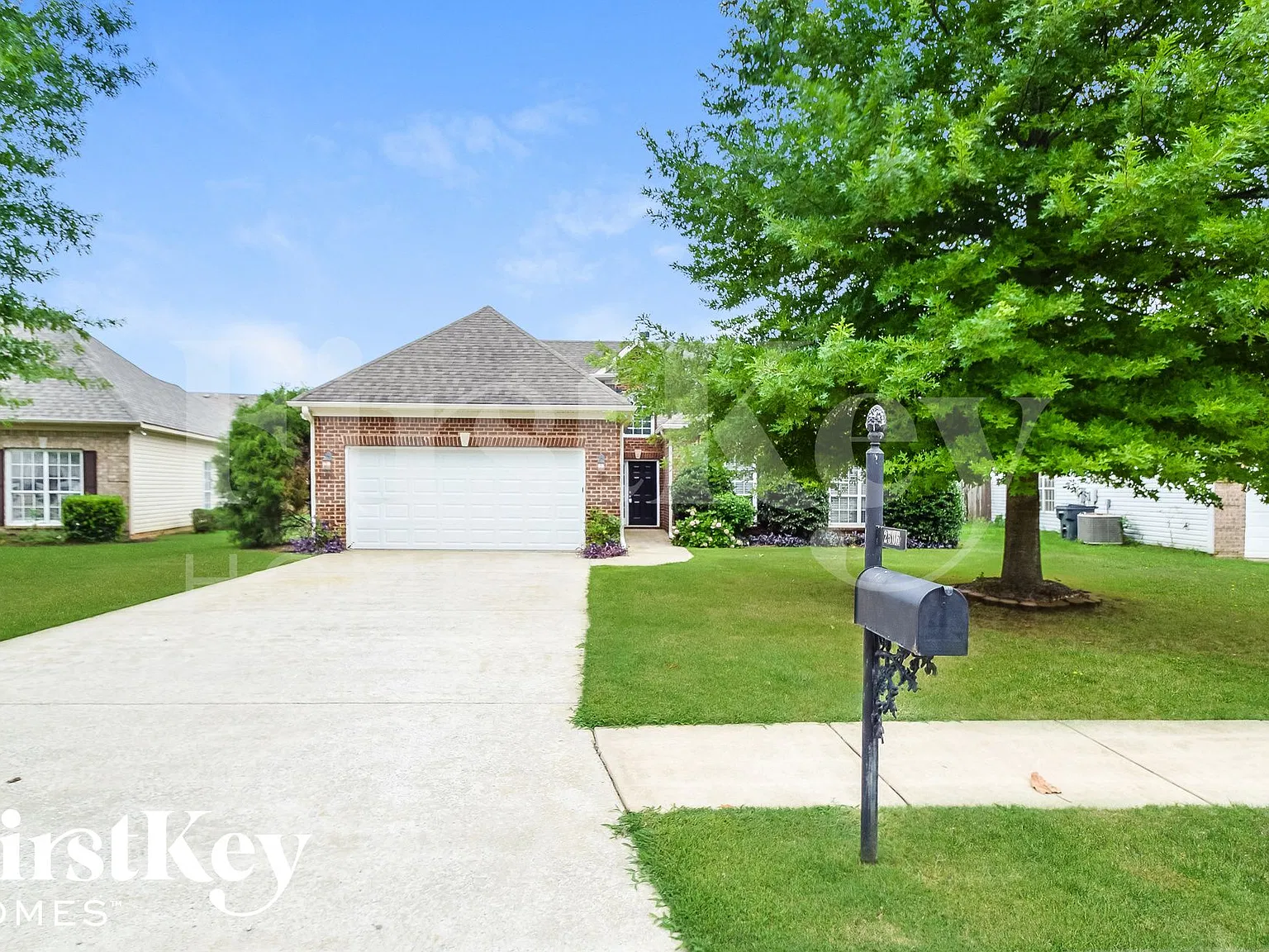 3 bed, 2.0 bath, 2004 sqft, $2,125 — Photo 1