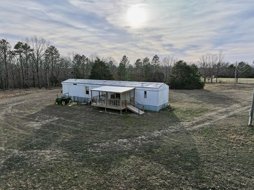 1st image of 526 S County Road 159
