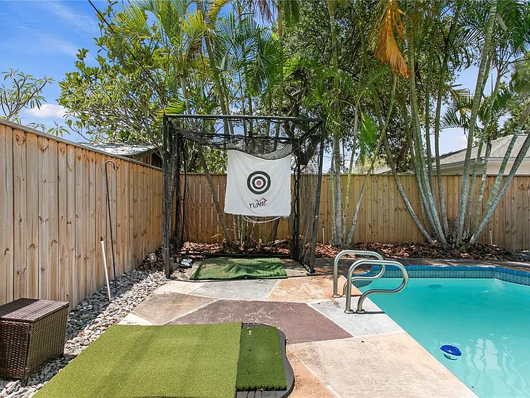 508 Columbia Dr — Photo 31