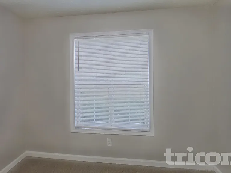 200 Towler Dr — Photo 13