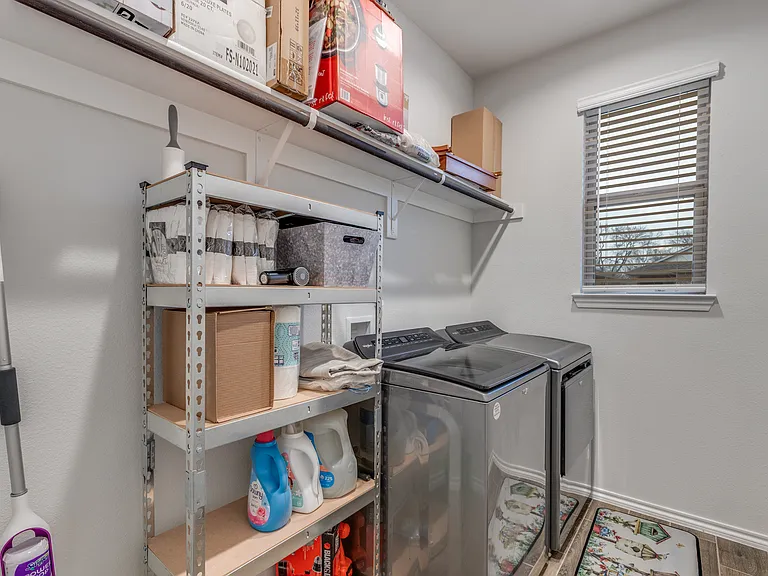 3315 Celestial Ln — Photo 18