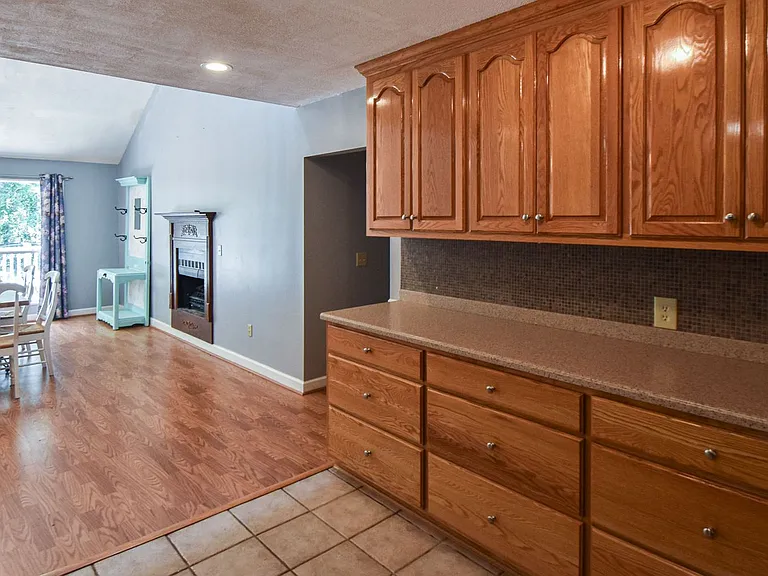 555 Shady Acres Dr — Photo 37
