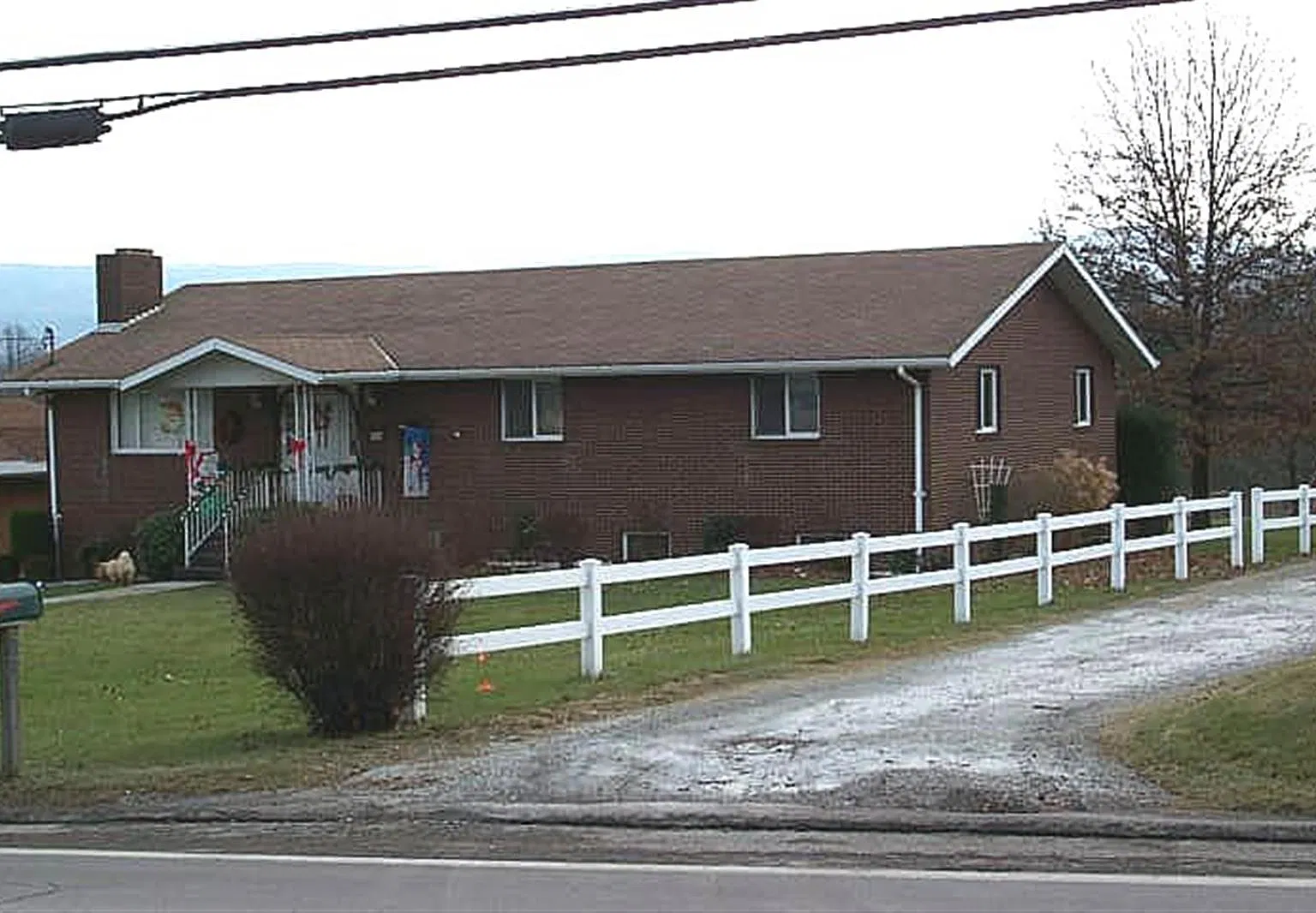 3 bed, $1,100 — Photo 1