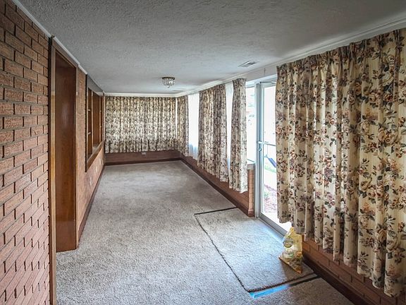 4th image of 2733 W 5th St