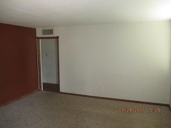 2nd image of 2412 Tulane St