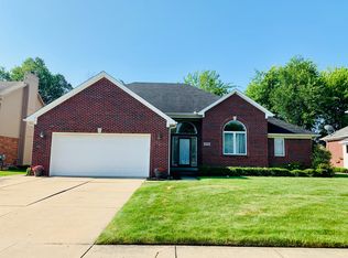37210 Creekview Ln, New Baltimore, MI 48047