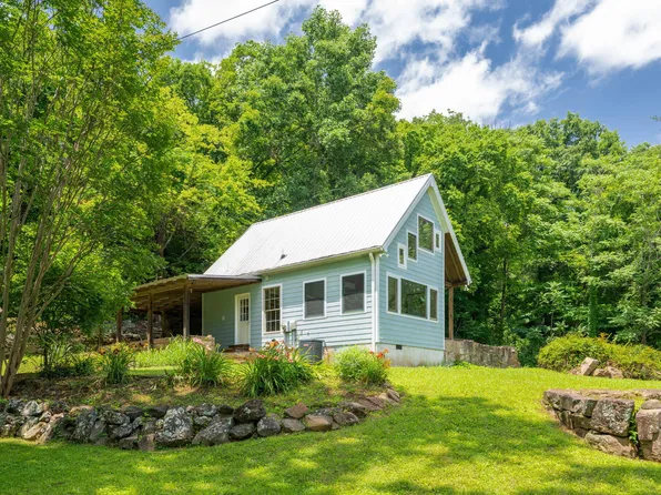 4019 W Rd, Signal Mountain, TN 37377