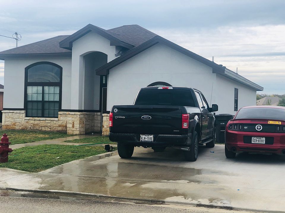 1st image of 2339 De Leon Dr