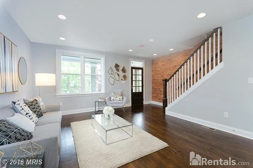 13 V St NW photo 1