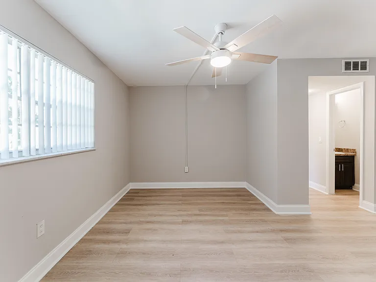650 SW 2nd Ave #252 — Photo 6