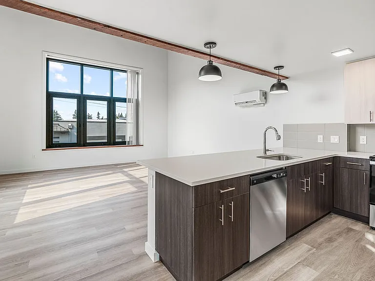 The Buckley at Lents — Photo 16