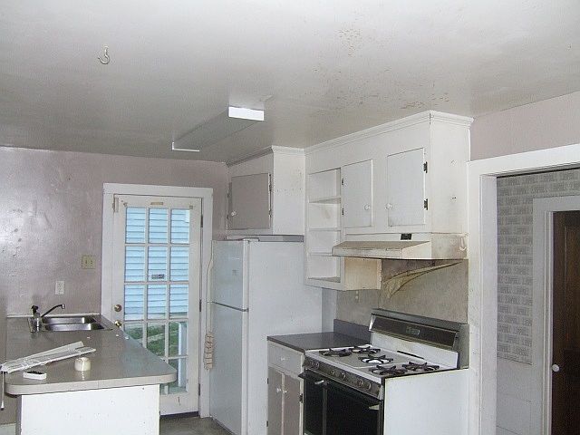 2nd image of 6 Caddo St