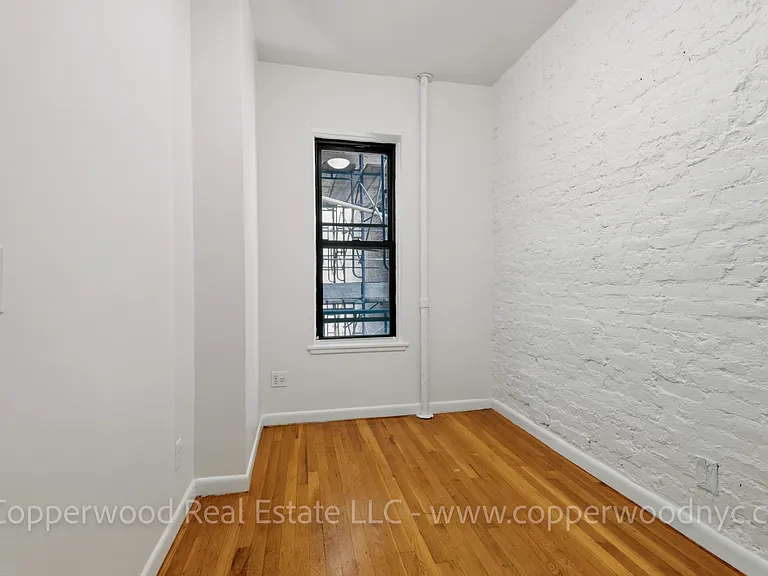 402 E 78th St #15 — Photo 8