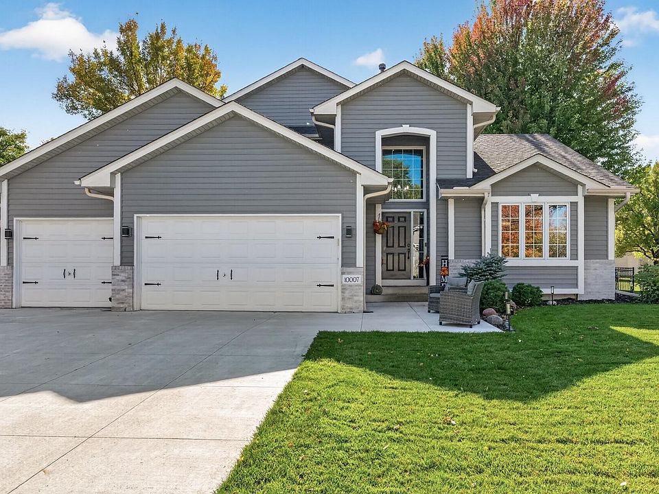 1st image of 10007 Hidden Oaks Ln N