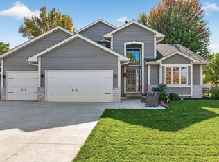 10007 Hidden Oaks Ln N, Champlin, MN 55316