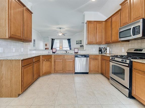 5th image of 16511 W Blue Hyacinth Dr