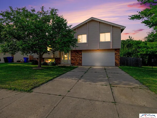 8712 Monroe St, Ralston, NE 68127