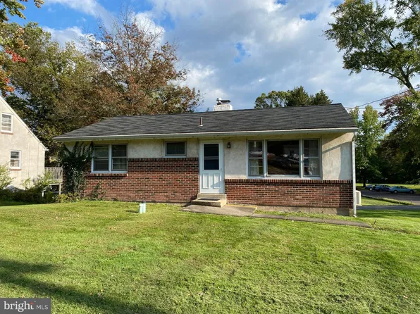 3 N 2nd St, Perkasie, PA 18944