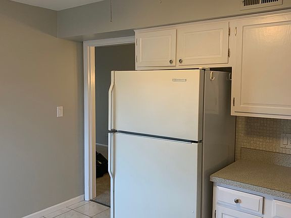 5th image of 2046 Saint Johns Ave APT 4H