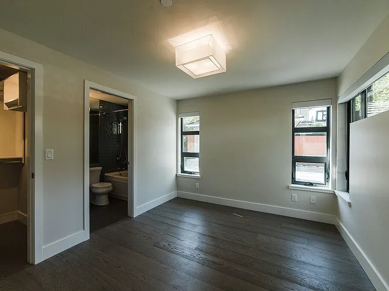 4138 Laurel St — Photo 5