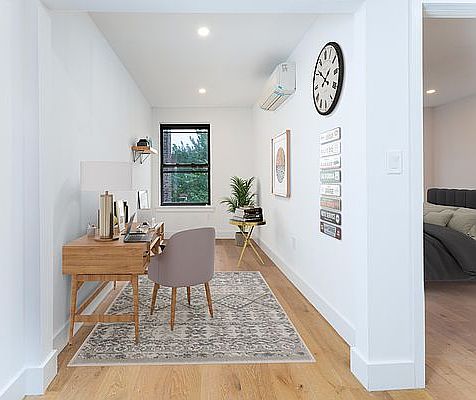 4th image of 164 E 7th St #1A