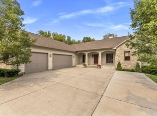 2465 Dewberry Rdg, Muscatine, IA 52761