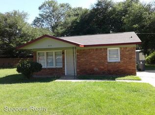 214 Sunstede Rd, Warner Robins, GA 31093