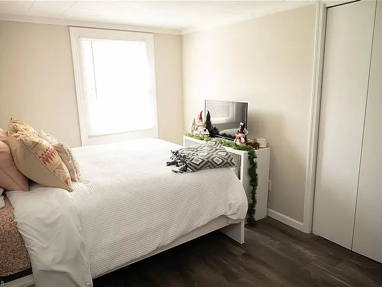 3912 Martin Ave — Photo 5