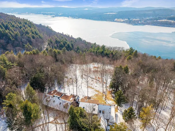 276 Van Yahres Rd, Cooperstown, NY 13326