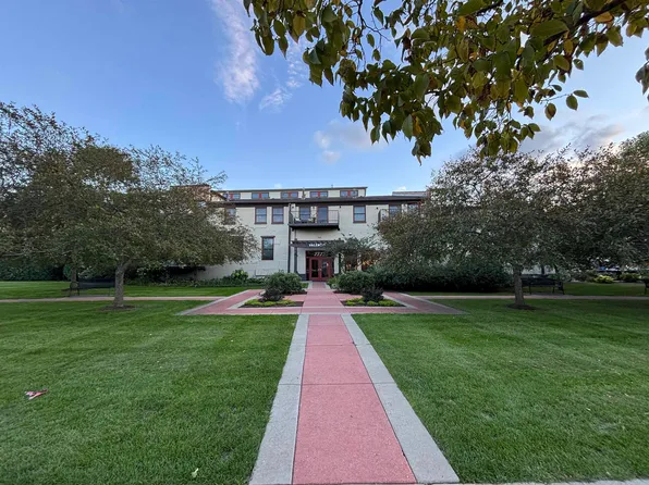 7777 Elmwood Ave APT 208, Middleton, WI 53562