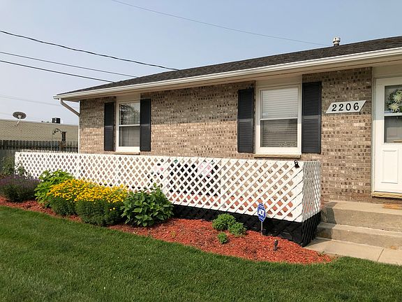 3rd image of 2206 N Butrick St