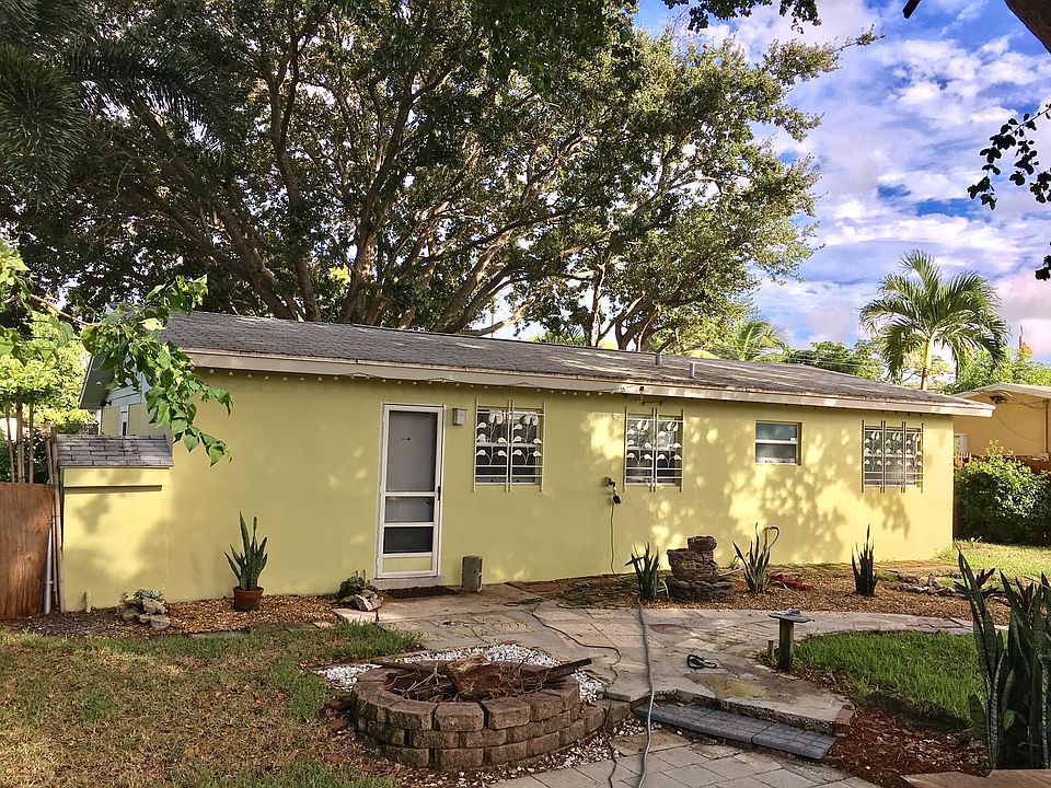 2nd image of 4303 Wilkinson Dr