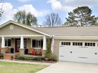 8133 Hickory Hill Ln SE, Huntsville, AL 35802