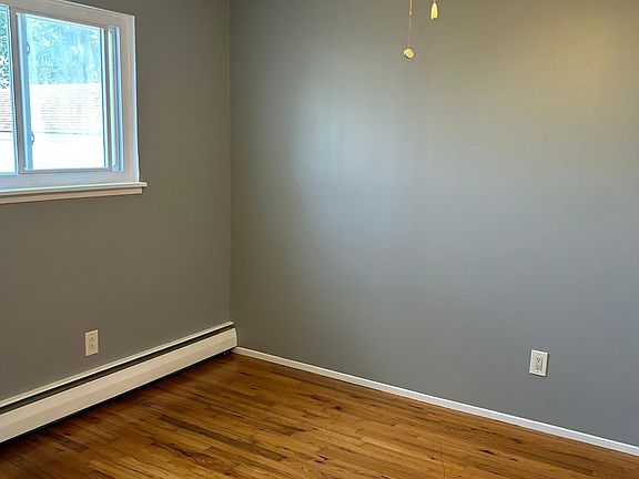 5th image of 31 Miramar Blvd