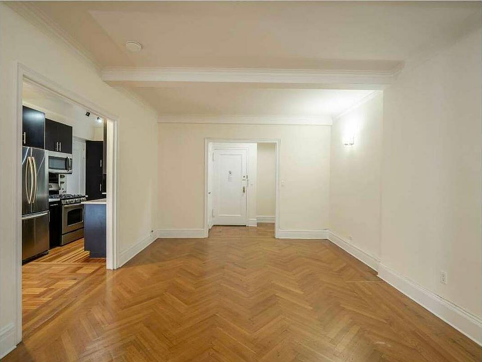 1st image of 585 W End Ave #9C