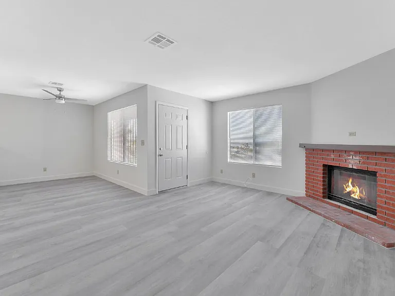 2257 Exeter Dr #D — Photo 11