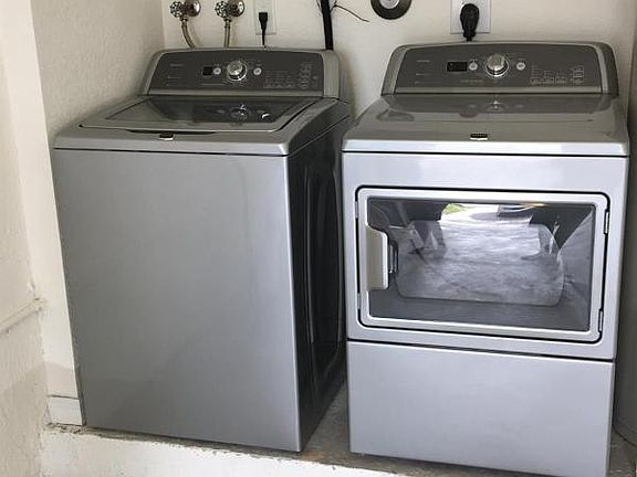 2nd image of 11415 NW 34th Pl