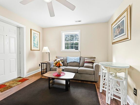5th image of 7348 Highmarket St.