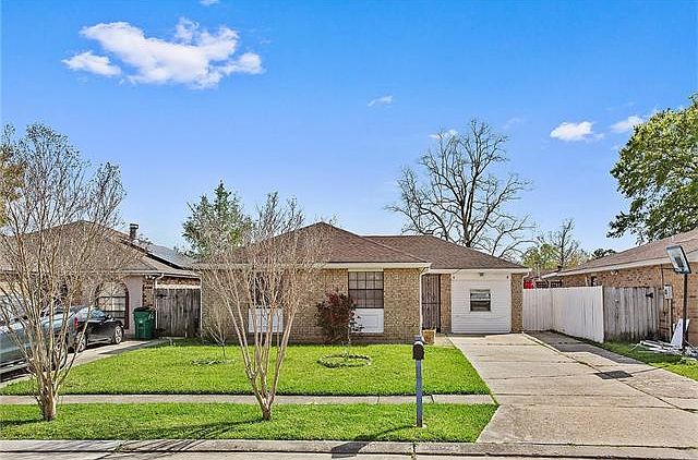 2nd image of 5072 Towering Oaks Ave
