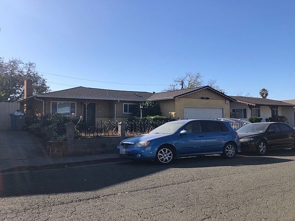 3rd image of 123 Violet Dr