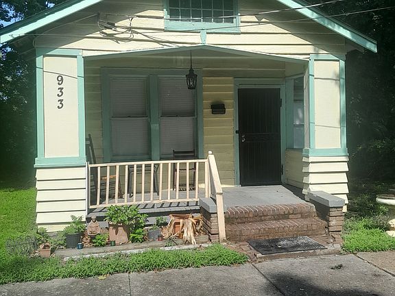 4th image of 933 S McLean Blvd