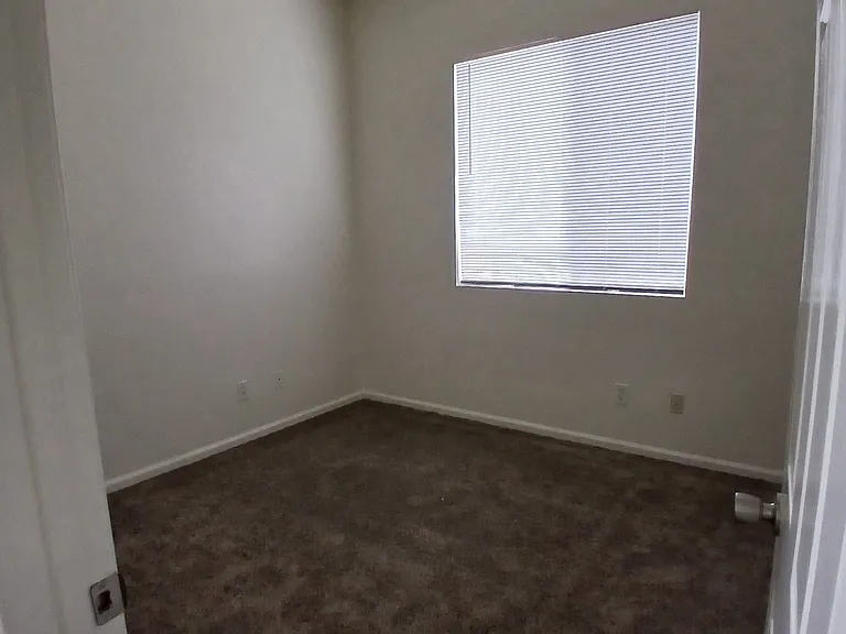 2035 Entrada Dr — Photo 10