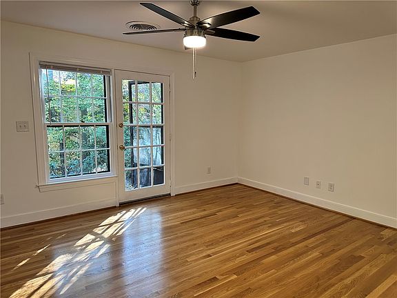 5th image of 1184 Jamestown Rd APT 33
