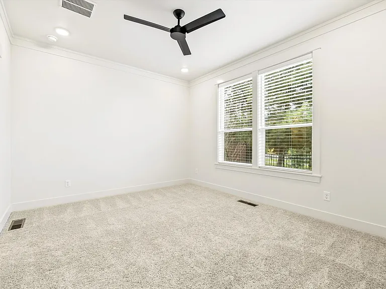 319 N Sauer River Ln — Photo 25