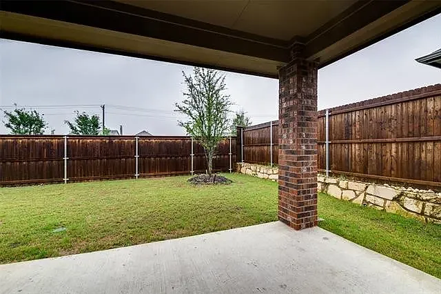 800 Laredo Ct — Photo 16