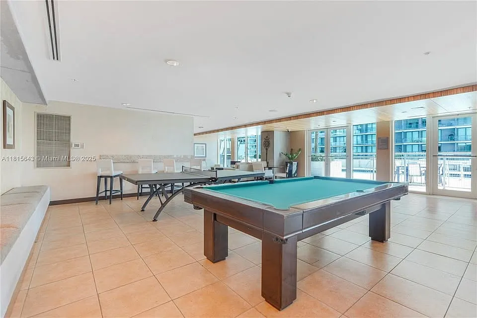 1 bed, 1.5 bath, 780 sqft, $3,100 — Photo 3