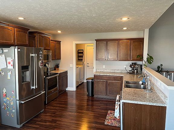 4th image of 1829 Wedeking Ct
