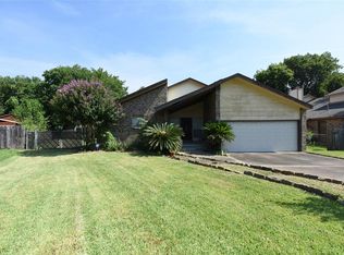 2515 Kings Court Dr, Pasadena, TX 77502