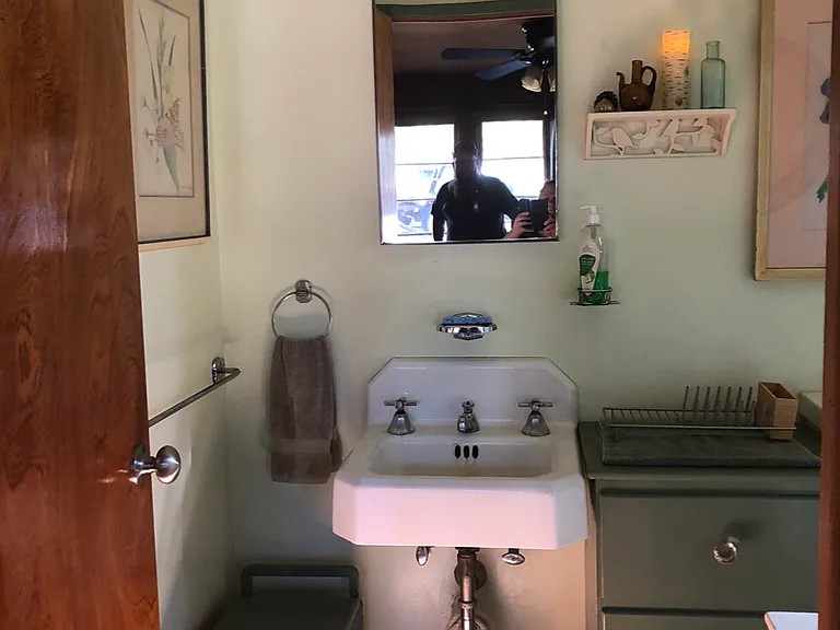 Evergreen Ln — Photo 10